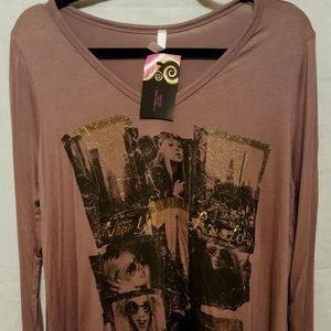 Dare knit NYC graphic sharkbite hem tunic top XL